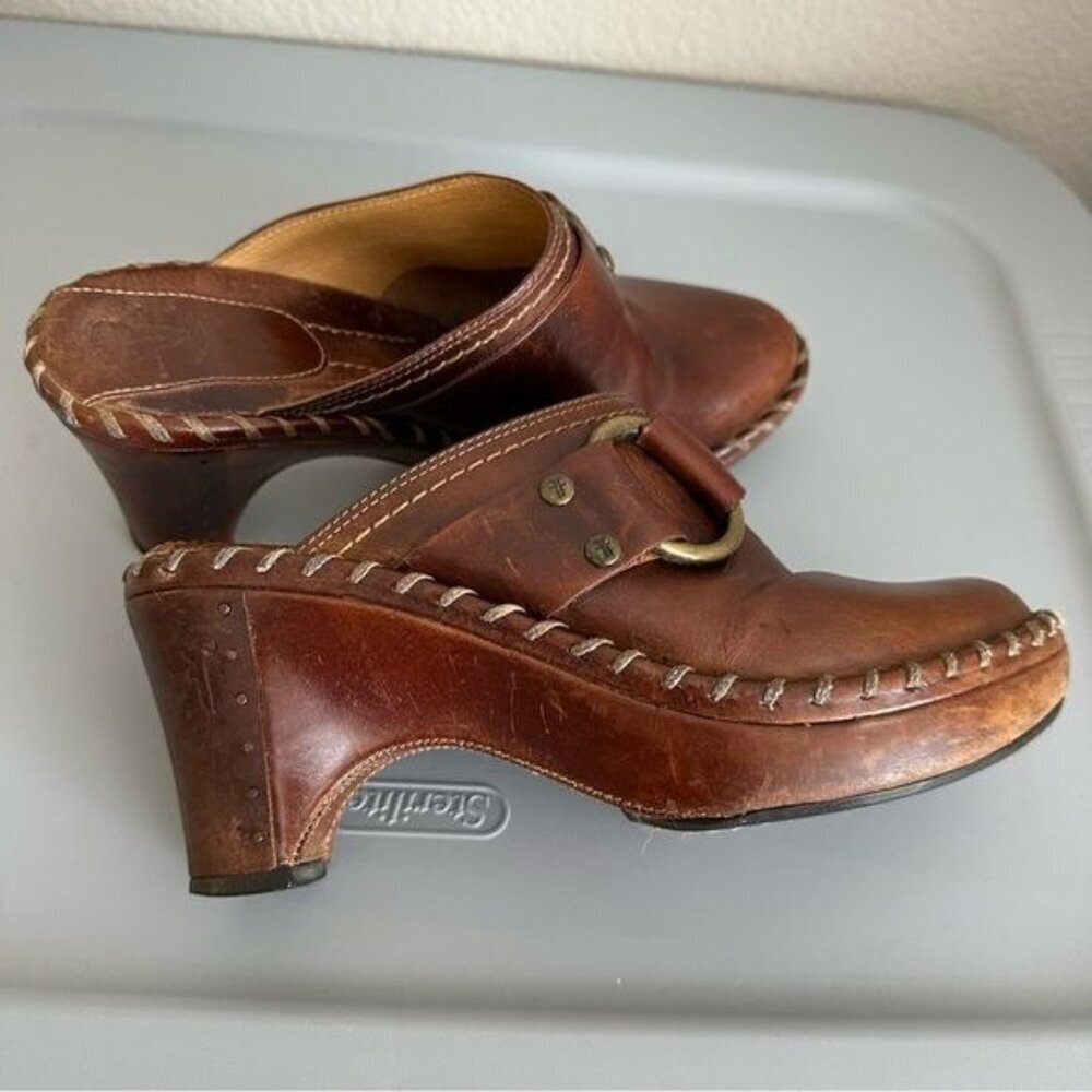 FRYE Women's Charlotte Logo Ring Tan Cognac Leather Clog/Mule Sz 6 - Picture 6 of 12